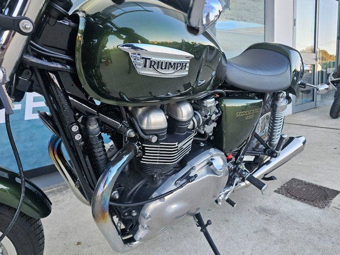 2015 Triumph THRUXTON 900 Green