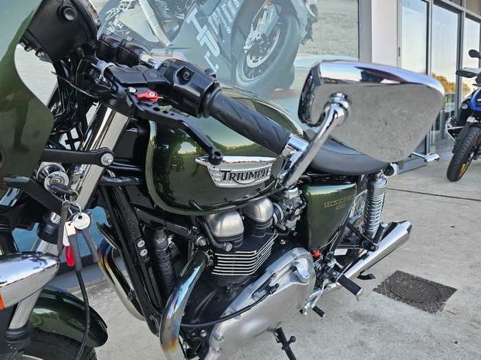 2015 Triumph THRUXTON 900 Green
