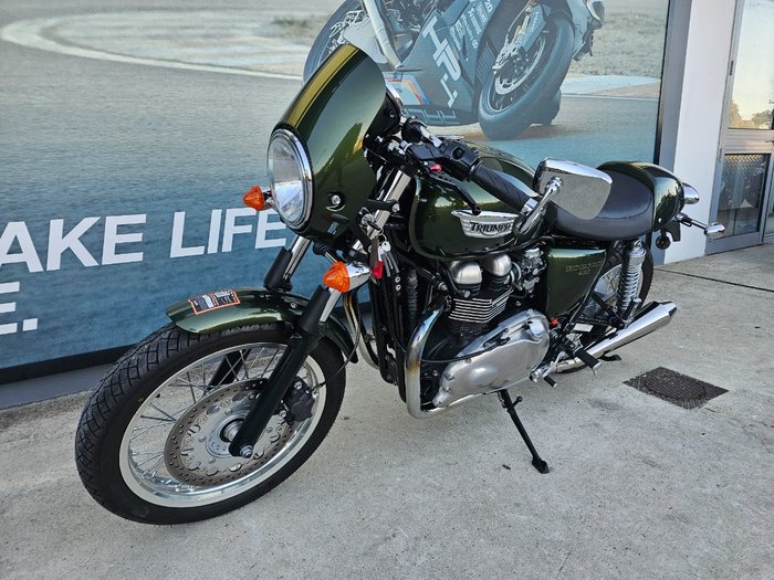 2015 Triumph THRUXTON 900 Green
