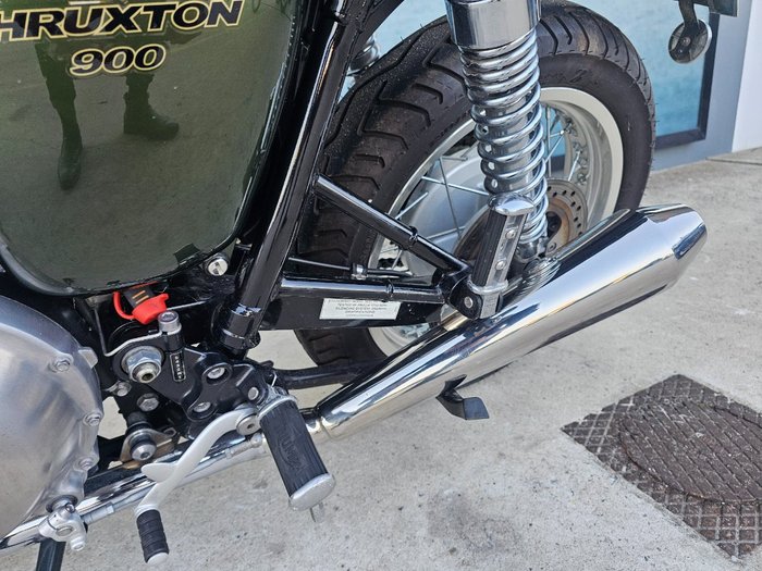 2015 Triumph THRUXTON 900 Green