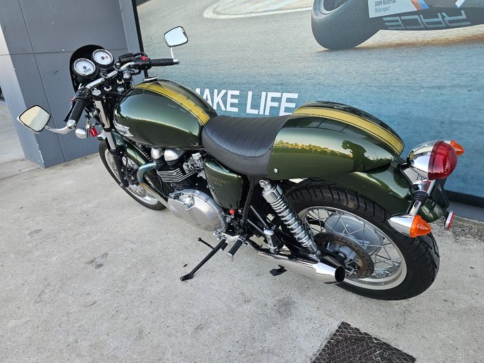 2015 Triumph THRUXTON 900 Green