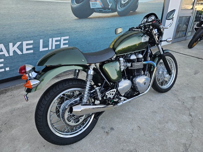 2015 Triumph THRUXTON 900 Green