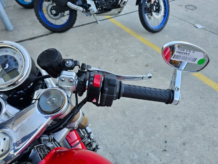 2017 Triumph THRUXTON R Red