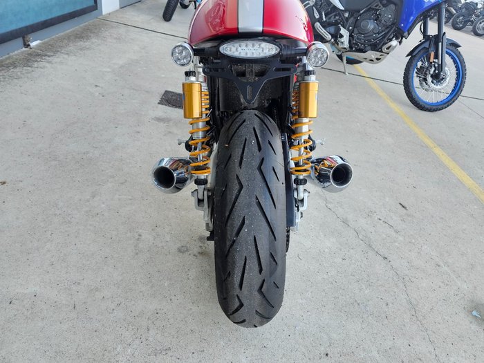 2017 Triumph THRUXTON R Red