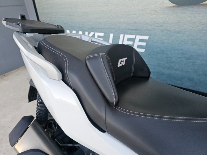 2022 BMW Motorrad C 400 GT ION White