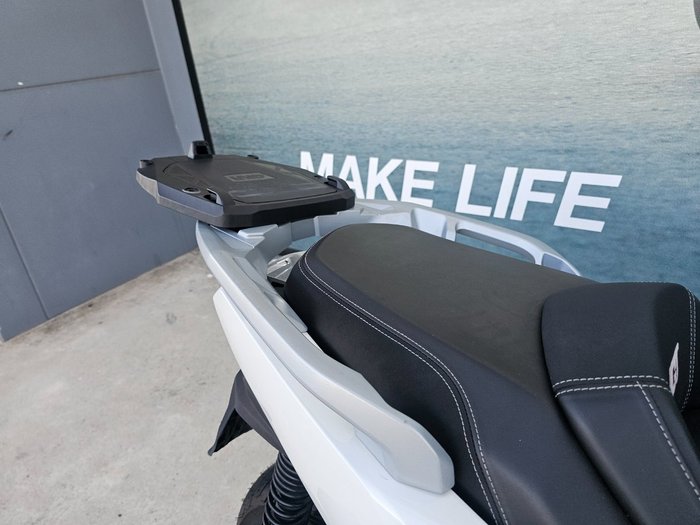 2022 BMW Motorrad C 400 GT ION White