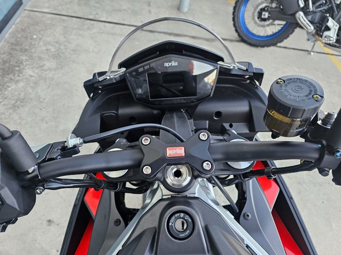 2023 APRILIA TUONO FACTORY Black