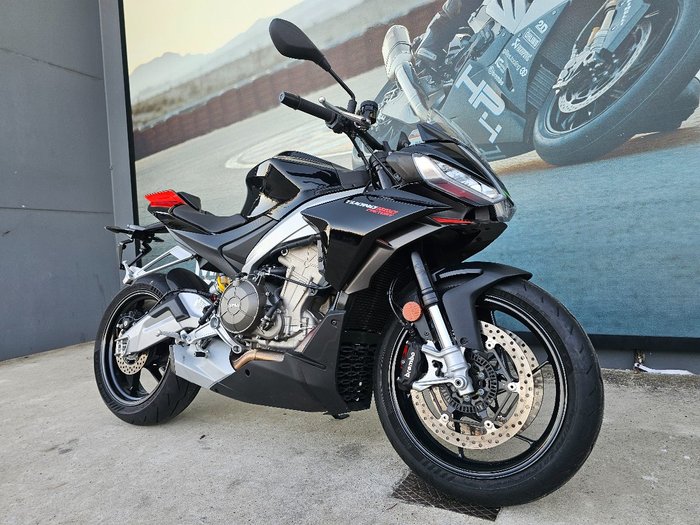 2023 APRILIA TUONO FACTORY Black