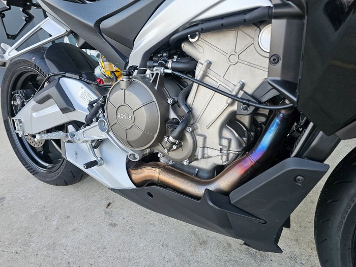 2023 APRILIA TUONO FACTORY Black