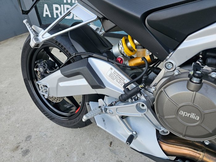 2023 APRILIA TUONO FACTORY Black