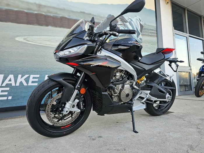 2023 APRILIA TUONO FACTORY Black