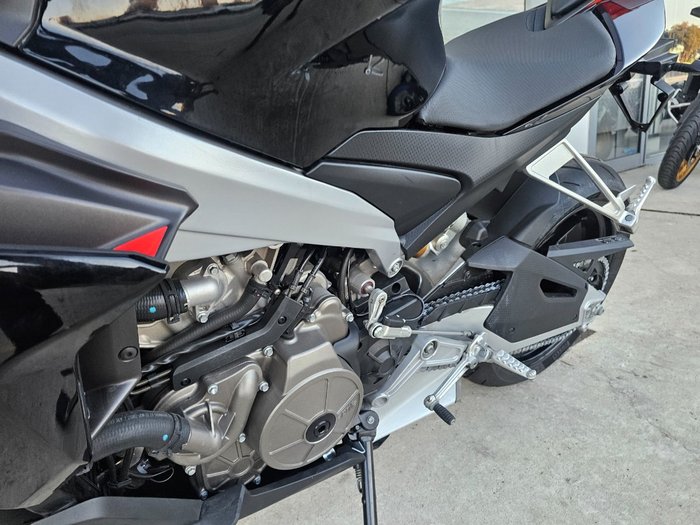2023 APRILIA TUONO FACTORY Black