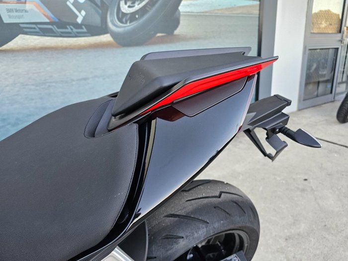 2023 APRILIA TUONO FACTORY Black