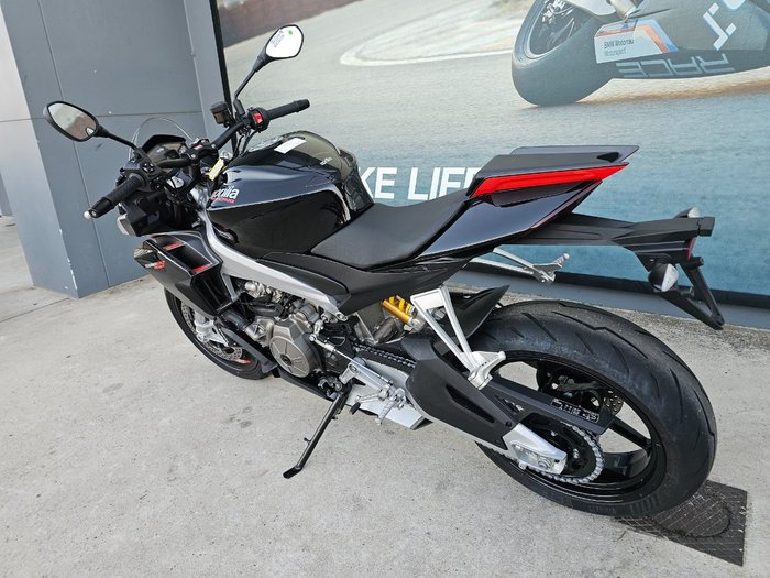 2023 APRILIA TUONO FACTORY Black