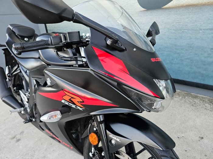 2018 Suzuki GSX-R125A Black
