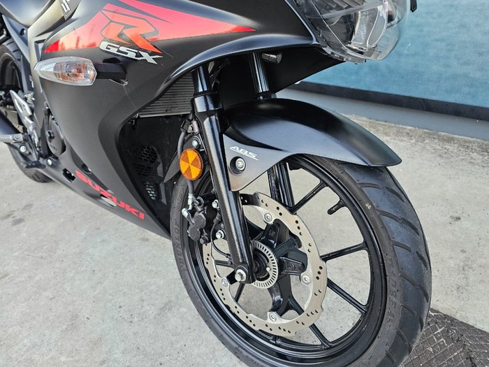 2018 Suzuki GSX-R125A Black