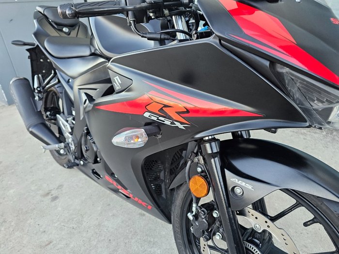 2018 Suzuki GSX-R125A Black