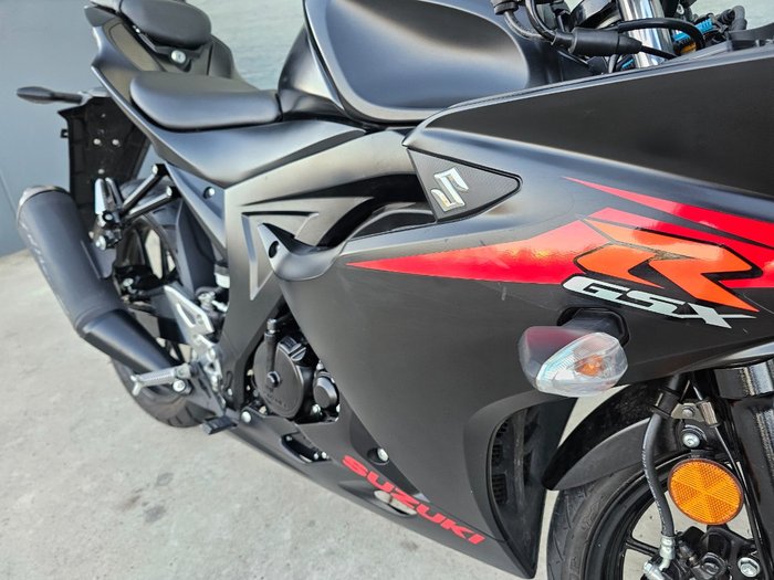 2018 Suzuki GSX-R125A Black