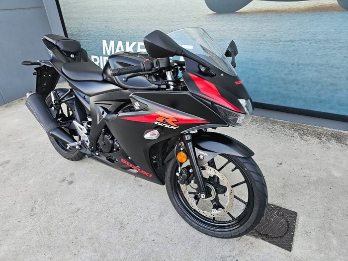 2018 Suzuki GSX-R125A Black