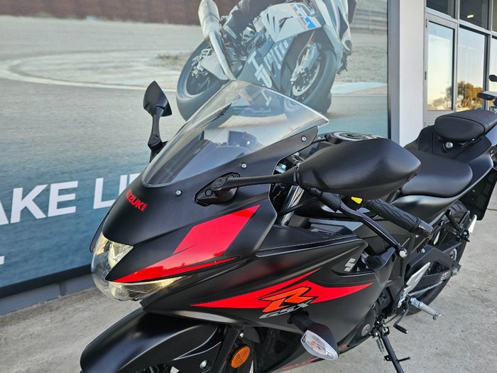 2018 Suzuki GSX-R125A Black