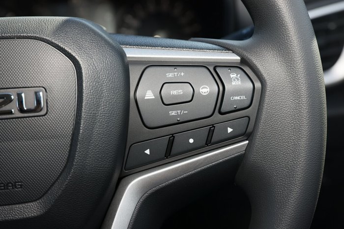2025 Isuzu MU-X LS-M