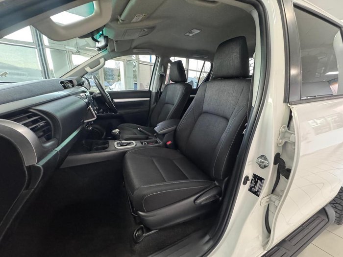 2021 Toyota Hilux SR5