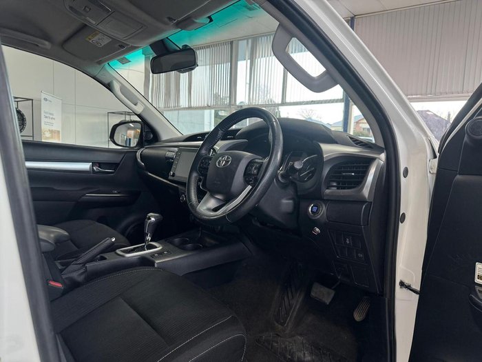 2021 Toyota Hilux SR5