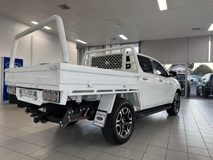 2021 Toyota Hilux SR5