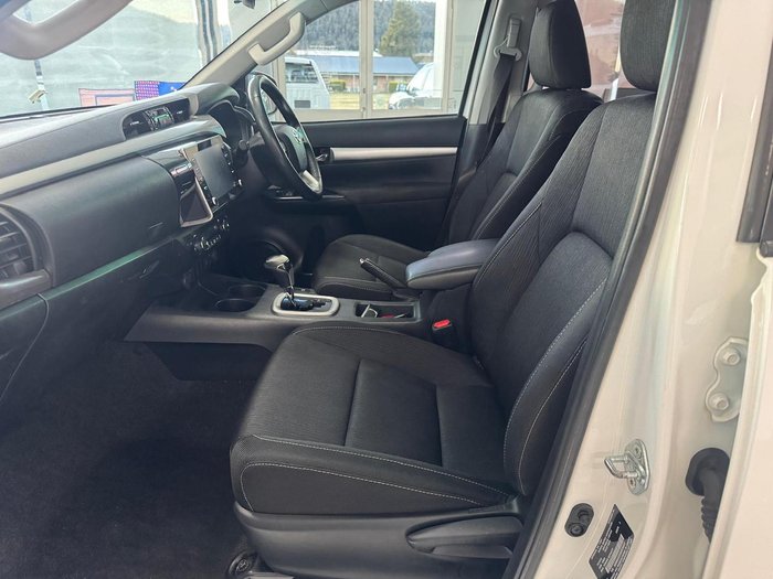 2021 Toyota Hilux SR5