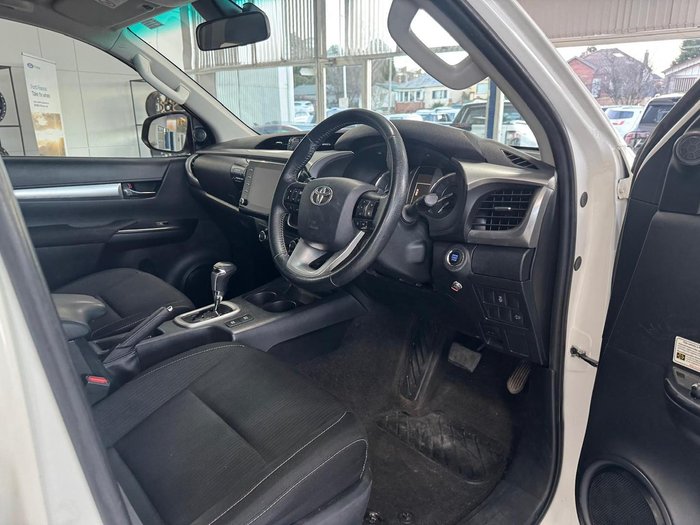2021 Toyota Hilux SR5