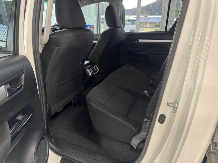 2021 Toyota Hilux SR5