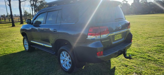 2018 Toyota Landcruiser Sahara VDJ200R 4X4 Dual Range Graphite