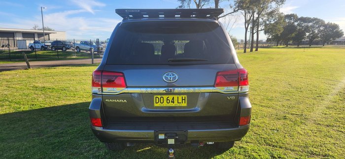 2018 Toyota Landcruiser Sahara VDJ200R 4X4 Dual Range Graphite