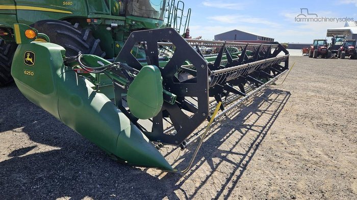 2017 John Deere S680+ 625D Green