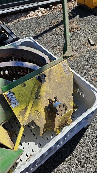 2017 John Deere S680+ 625D Green