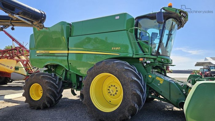 2017 John Deere S680+ 625D Green