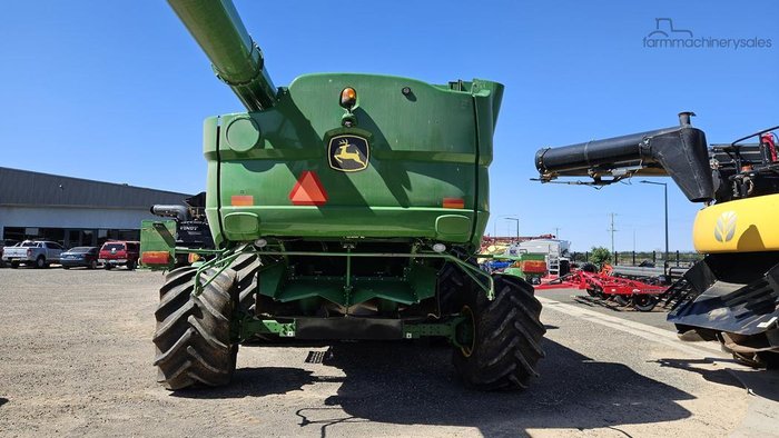 2017 John Deere S680+ 625D Green