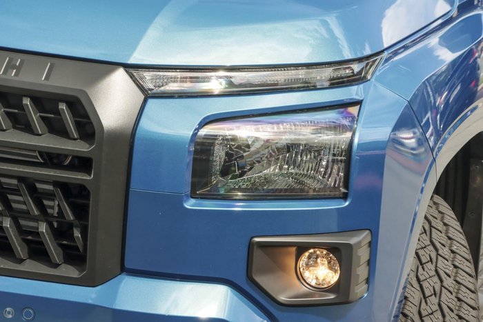 2025 Mitsubishi Triton GLX+