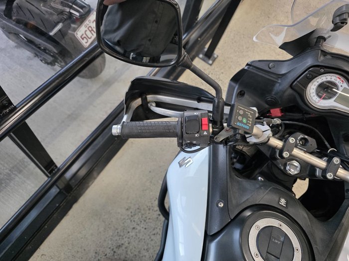 2015 Suzuki V-STROM 650 XT WHITE