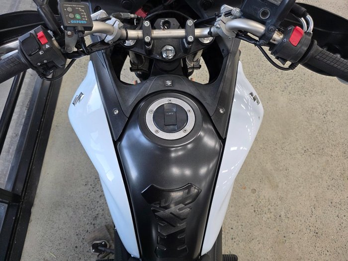 2015 Suzuki V-STROM 650 XT WHITE