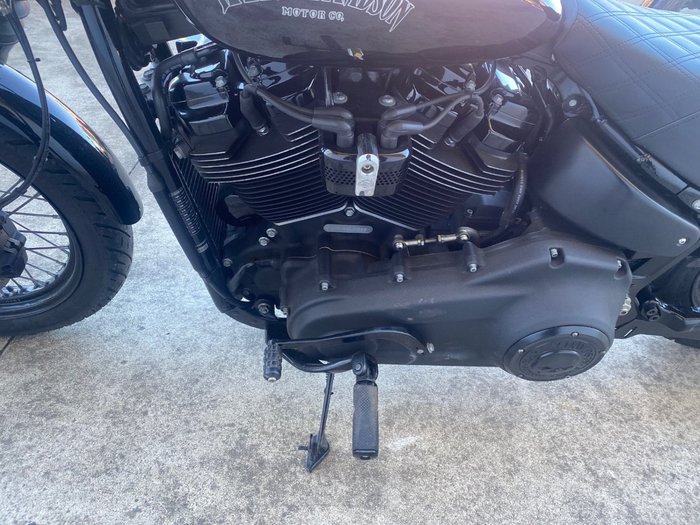 2019 HARLEY-DAVIDSON FXBB STREET BOB (107) Black