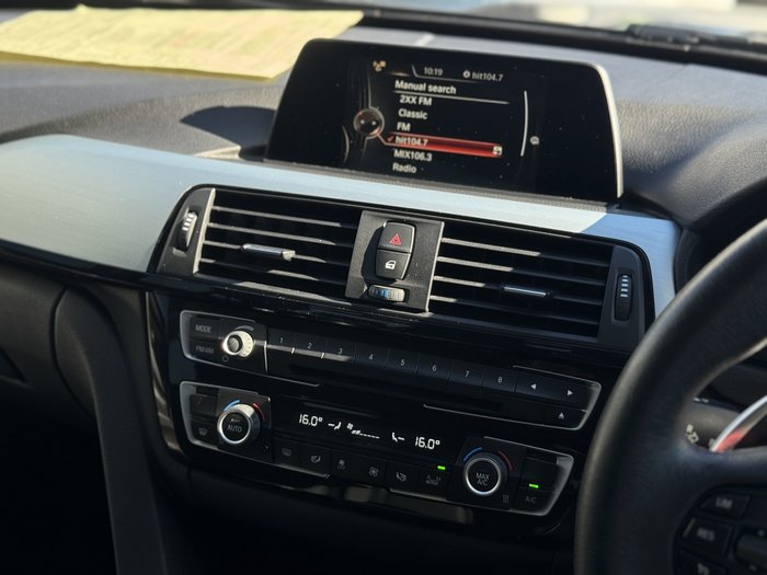 2016 BMW 3 Series 320i Sport Line