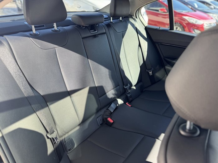 2016 BMW 3 Series 320i Sport Line