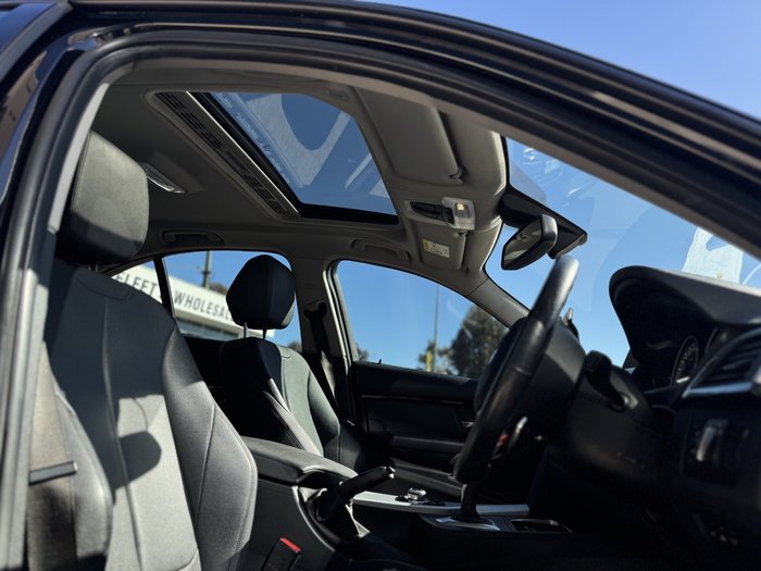 2016 BMW 3 Series 320i Sport Line