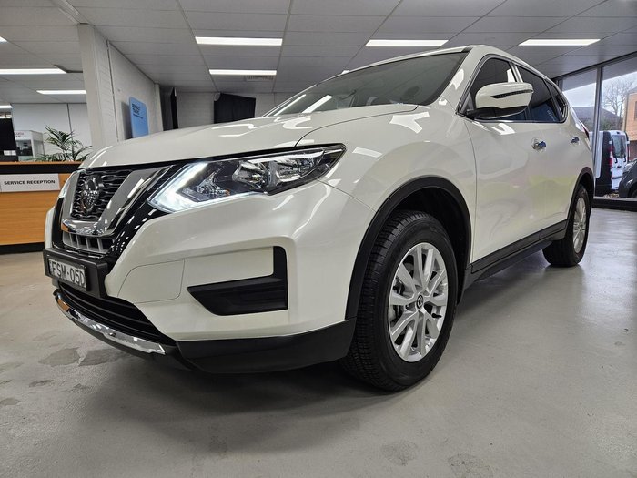 2022 Nissan X-TRAIL ST