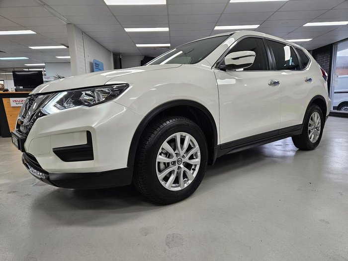2022 Nissan X-TRAIL ST