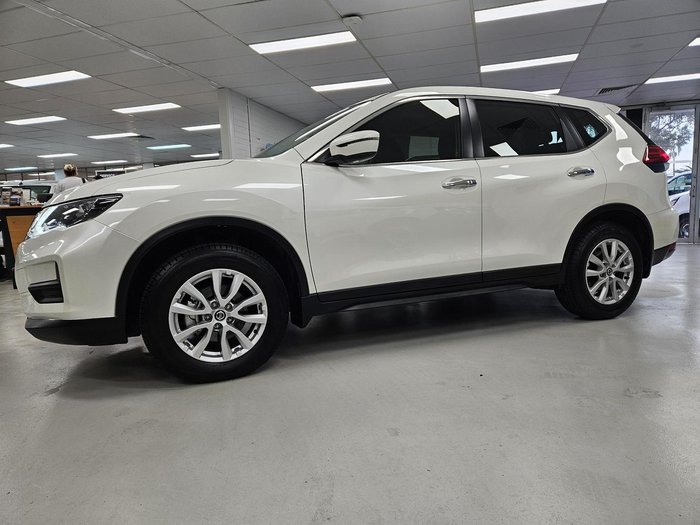 2022 Nissan X-TRAIL ST
