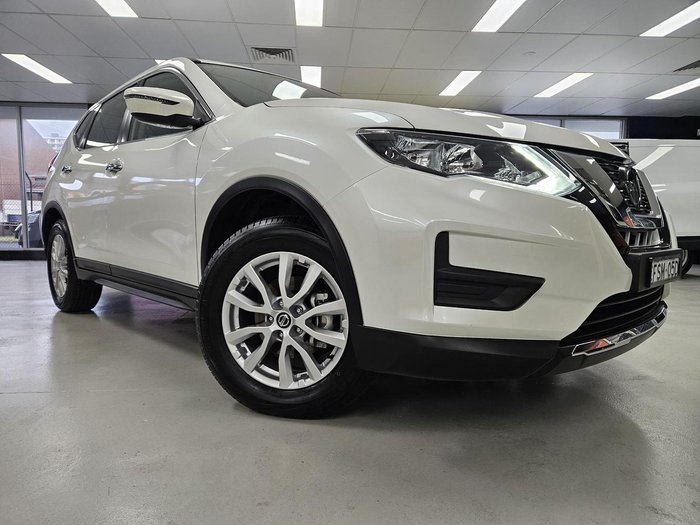 2022 Nissan X-TRAIL ST