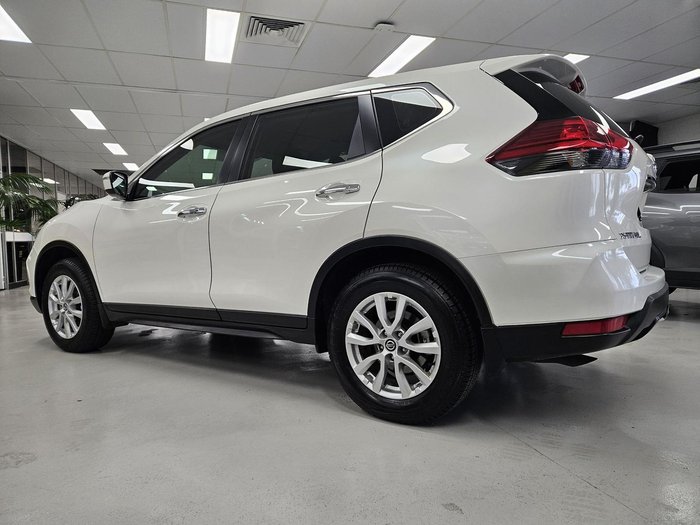 2022 Nissan X-TRAIL ST