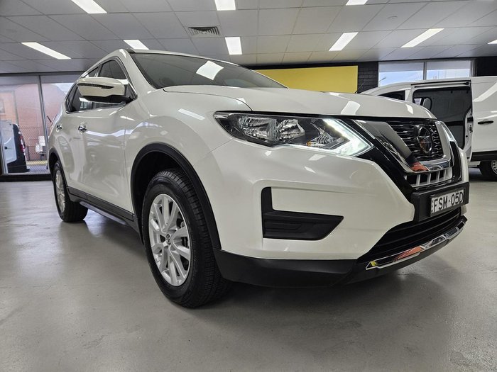 2022 Nissan X-TRAIL ST